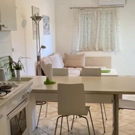 Jersani Apartment Murter Luaran gambar